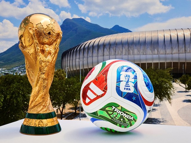 O Shopping Ponta Negra recebe uma exposição especial em parceria com a Adidas reunindo 15 bolas oficiais que marcaram gerações do futebol mundial.