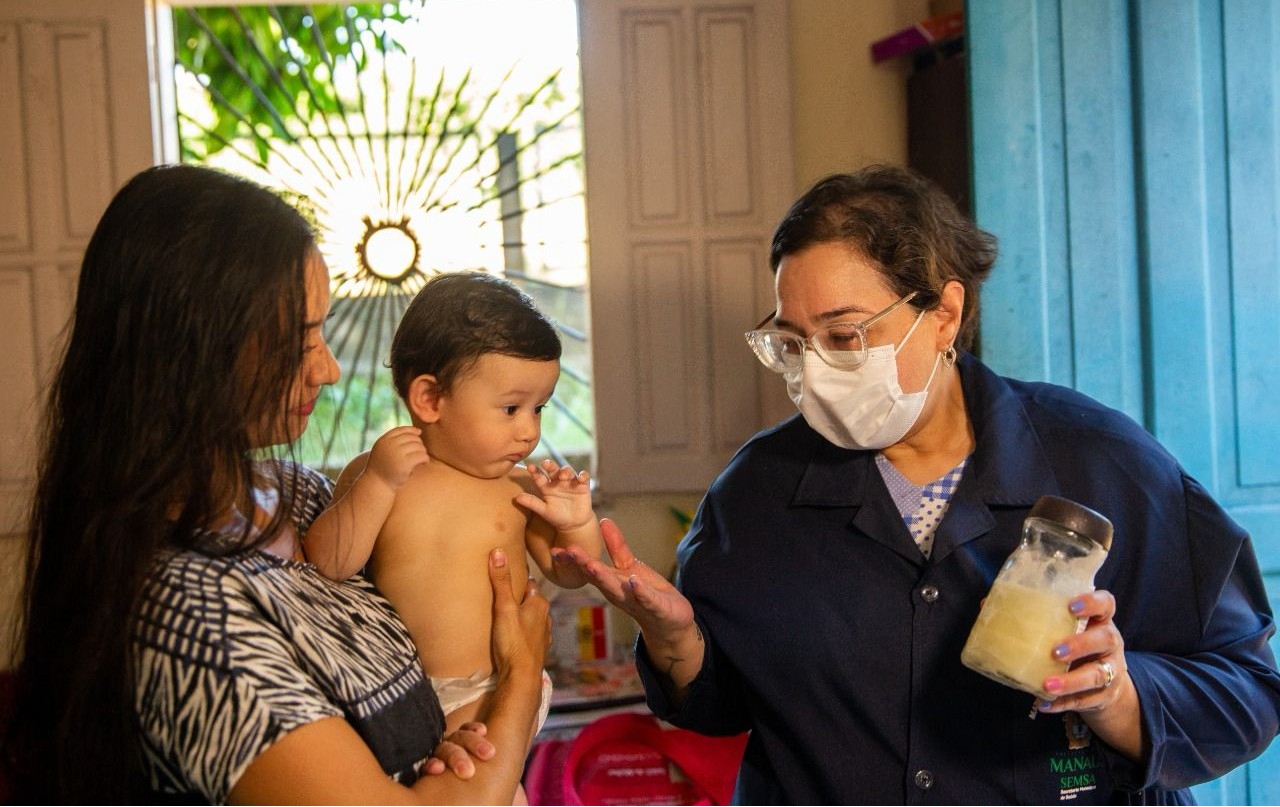 Doação de leite humano ajuda bebês prematuros e salva vidas em Manaus
