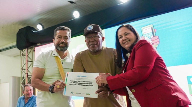 Programa leva tecnologia e cursos gratuitos a comunidades da Amazônia