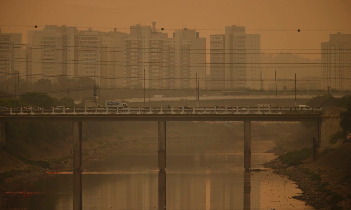 Fazenda apresenta plano para controle de emissões de carbono no país