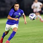 Seleção brasileira enfrenta EUA com Marta entre convocadas