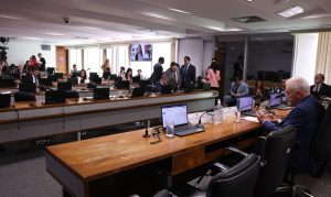 Senado discute autonomia do Banco Central, mas votação é adiada