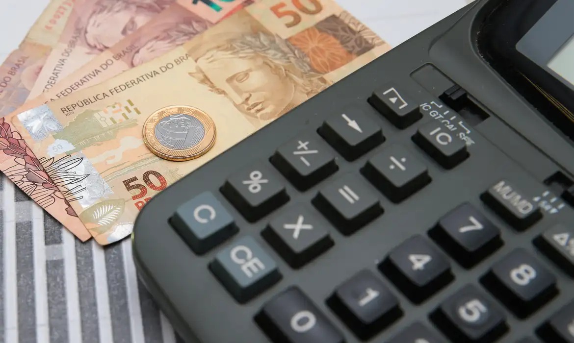 Receita libera consulta ao 1º lote do IR 2026 com valor recorde