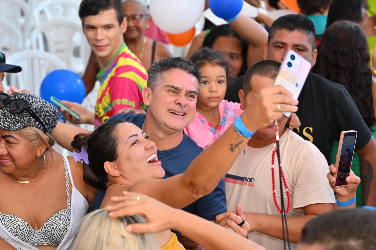 David Almeida amplia base política em lançamento de pré-candidatura