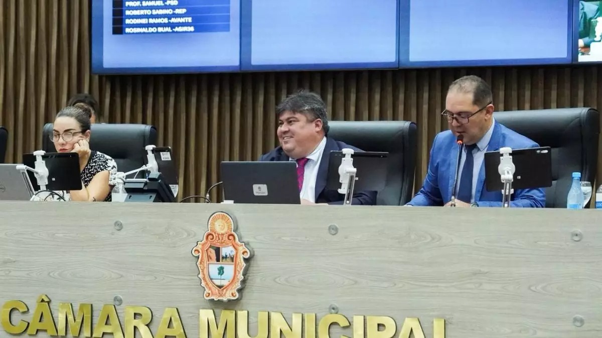CMM aprova reajuste para servidores da educação municipal