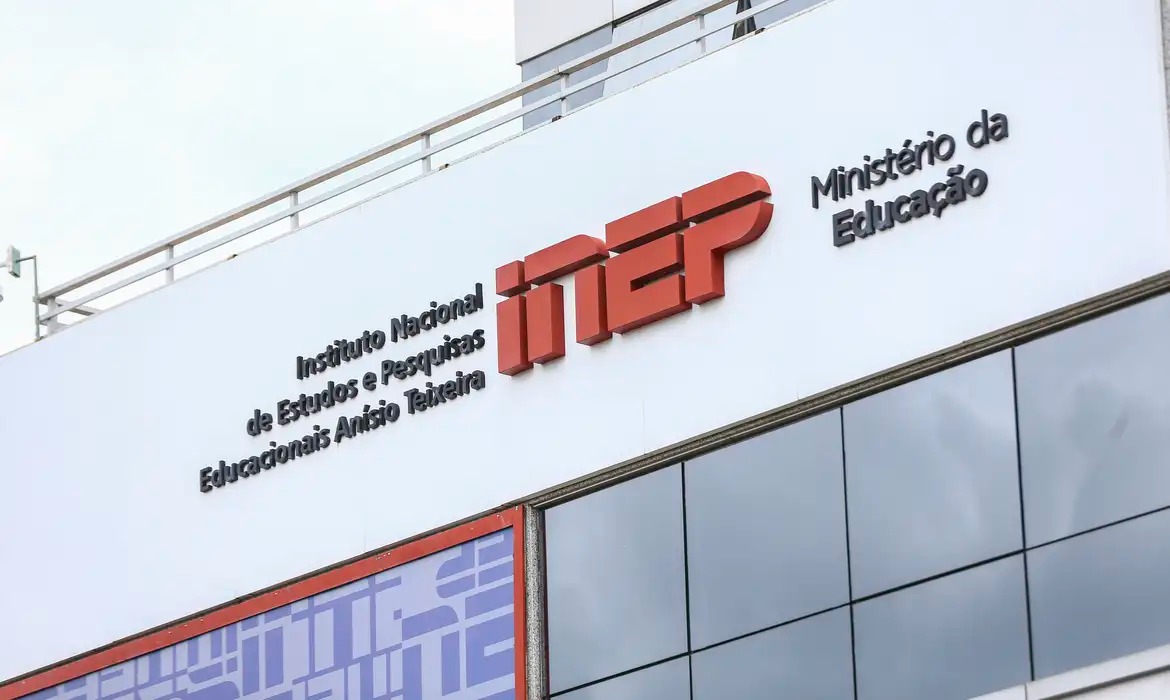 Inep exige ensino médio para seleção de fiscais do Enem 2026
