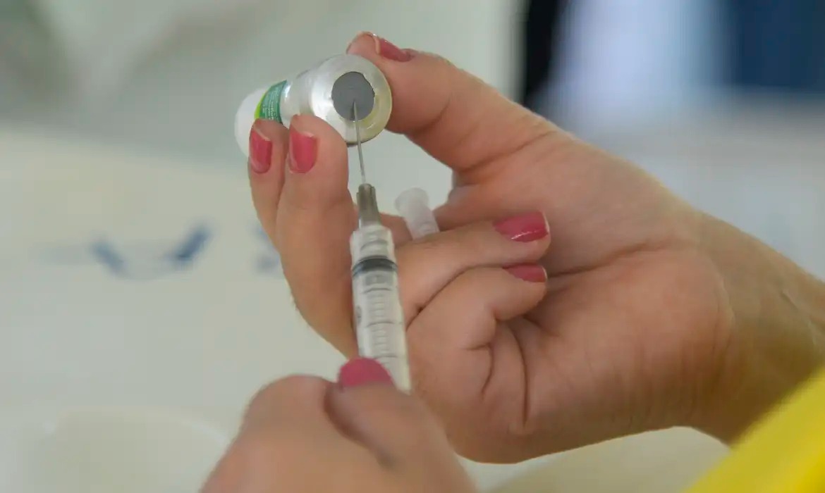 Nova vacina pneumocócica reduz risco de meningite e sepse em crianças