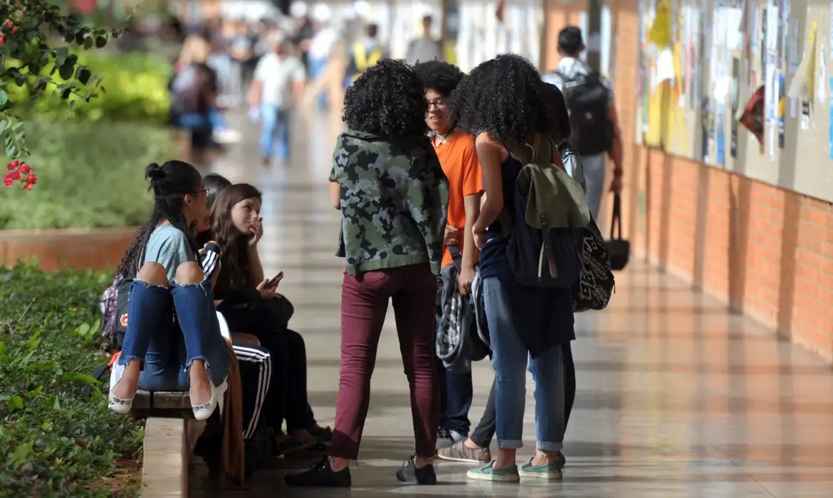 Programa Raízes Comex amplia oportunidades para jovens negros e mulheres