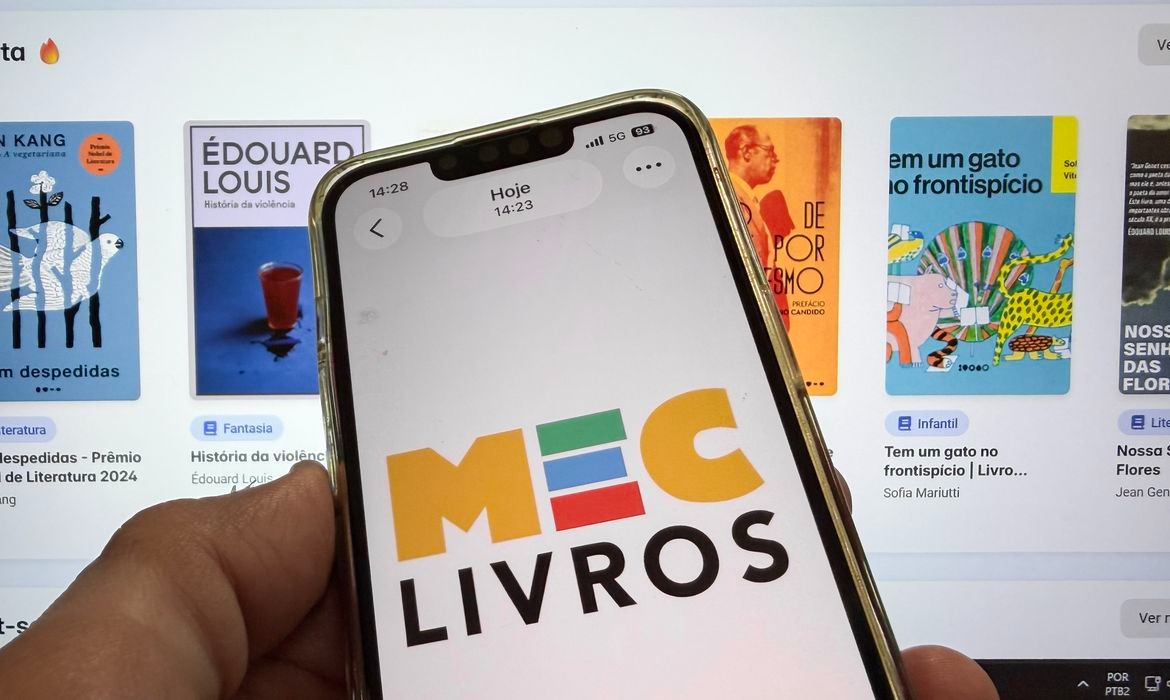 Obra brasileira lidera ranking do MEC Livros