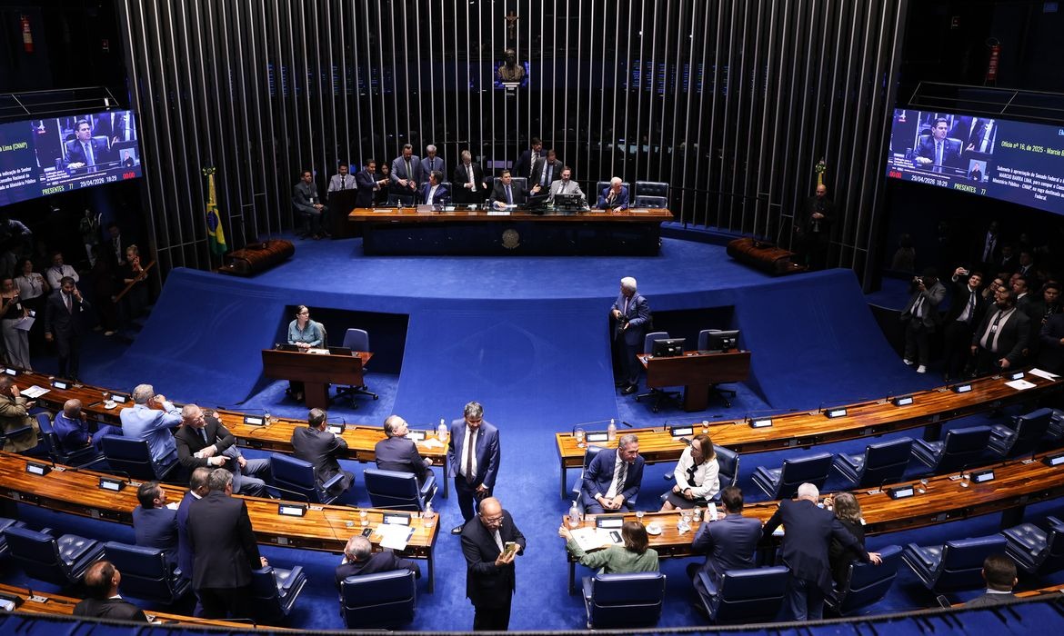 Senadores cobram votação da PEC do fim do 6x1
