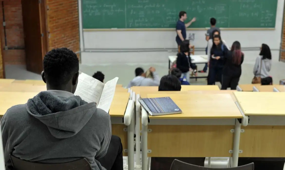 Enamed impacta participação de cursos no Fies 2026