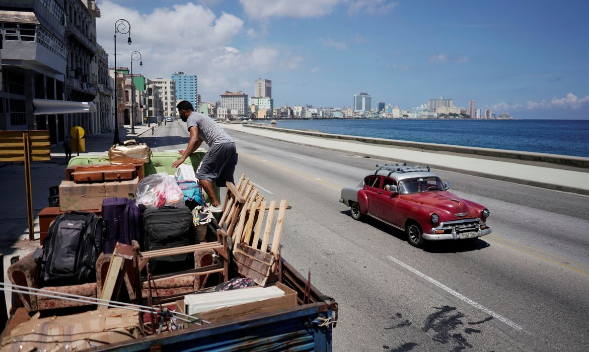 Reformas econômicas Cuba reduzem subsídios