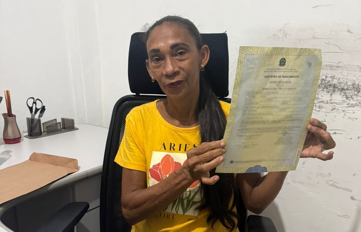 Certidão de nascimento recuperada após 11 anos