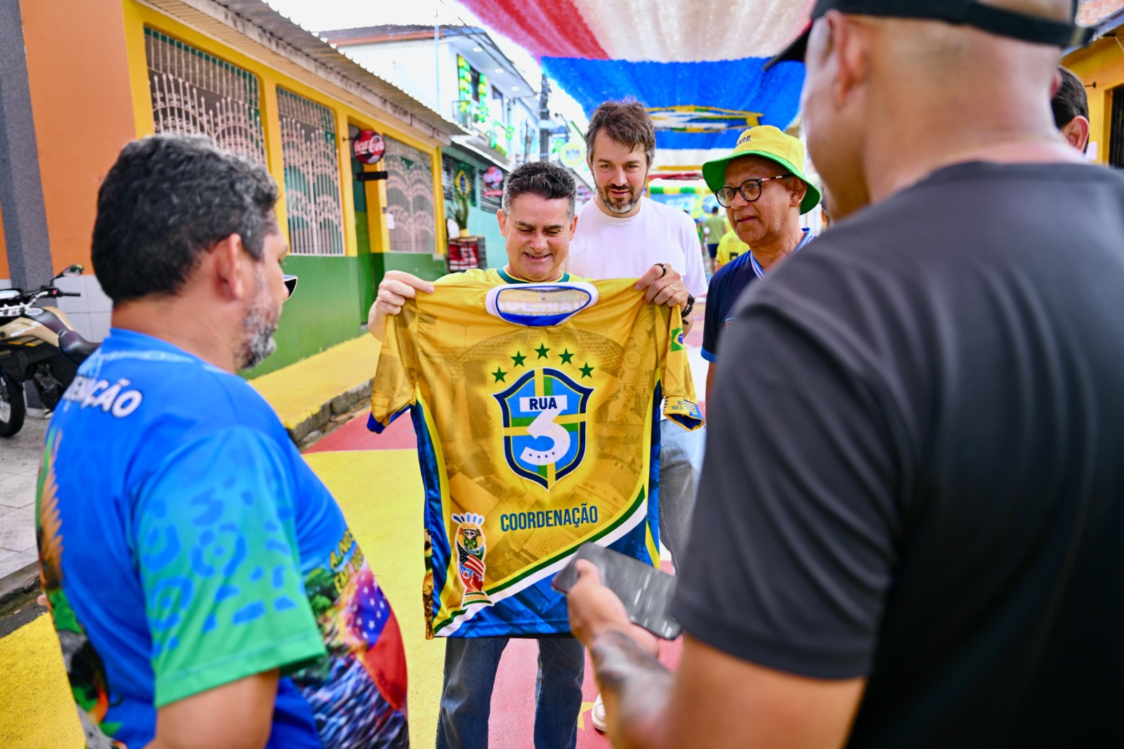 Economia popular cresce com tradição das Ruas da Copa em Manaus