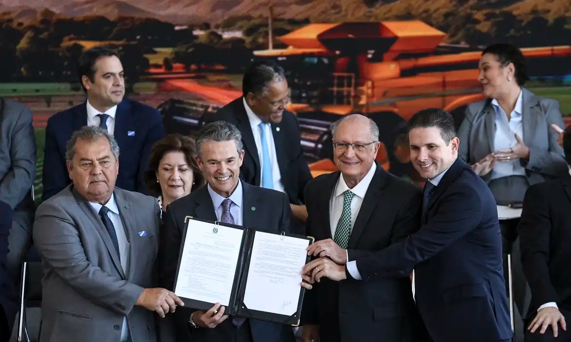 Plano Safra 2026/2027 garante crescimento sustentável da produção agrícola no Brasil