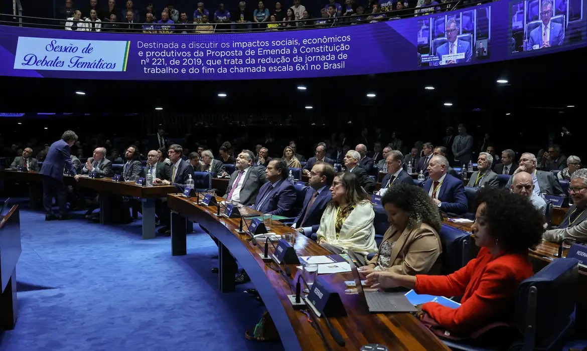 Congresso debate impactos da PEC que reduz jornada de trabalho
