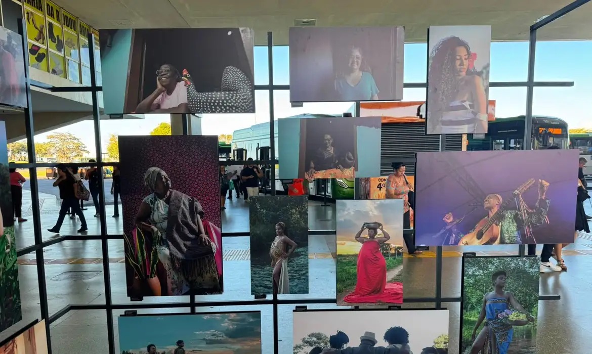 Rodoviária de Brasília recebe exposição sobre resistência quilombola