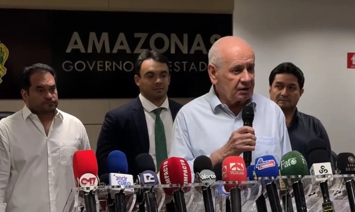 Sindicato dos Rodoviários critica Roberto Cidade durante crise em Manaus