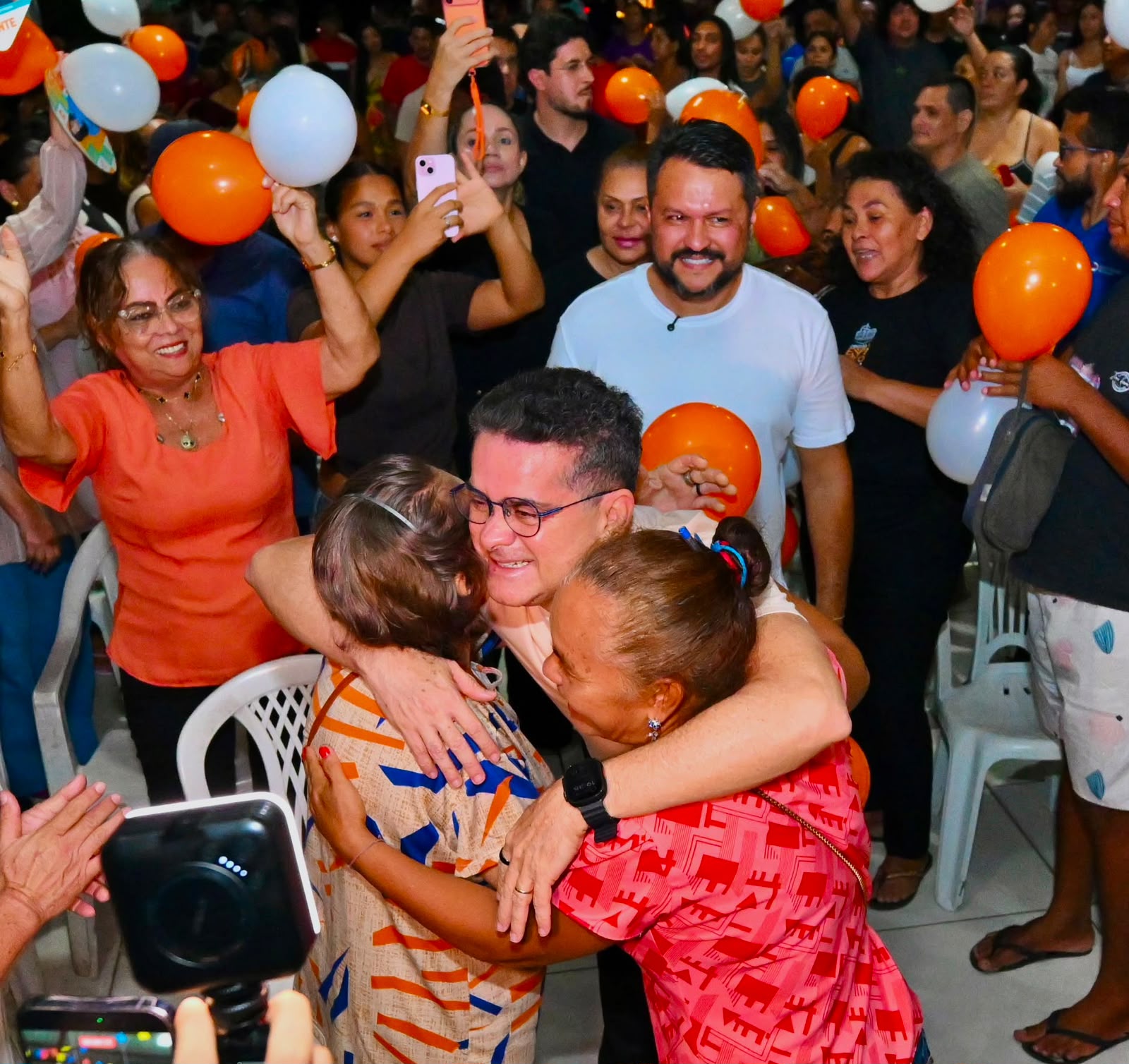 Daniel Serrão declara apoio a David Almeida para 2026 durante encontro com 500 lideranças