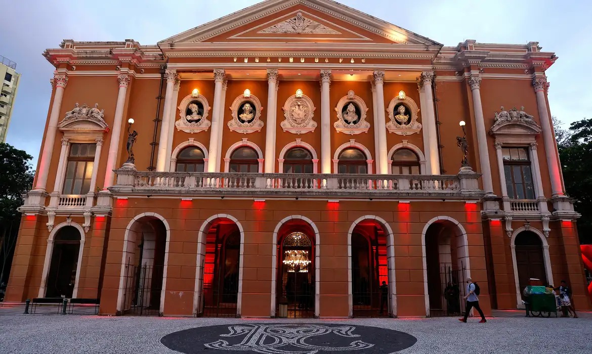 Patrimônio Mundial: Teatro Amazonas e Theatro da Paz representam história da Amazônia