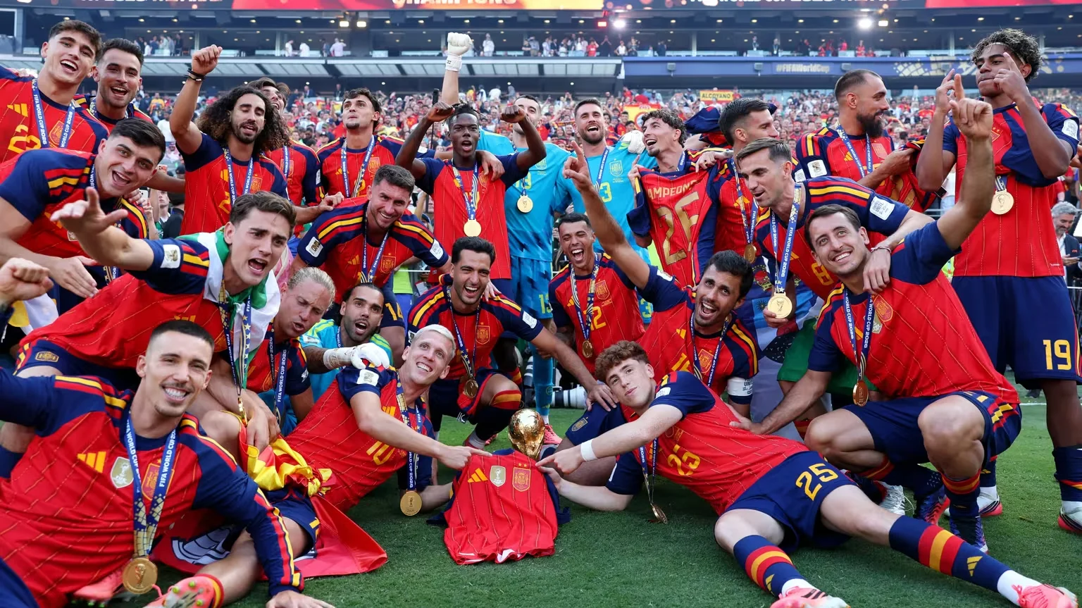 Espanha campeã do mundo vence com gol decisivo