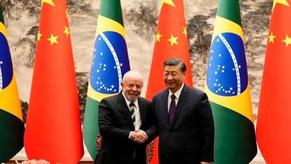 Lula e Xi Jinping reforçam defesa do multilateralismo em conversa