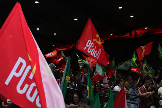 PCdoB confirma apoio a Lula e participa da construção de aliança eleitoral