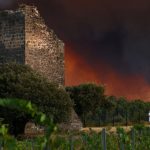 Incêndio no sudoeste da França ameaça região turística durante férias de verão