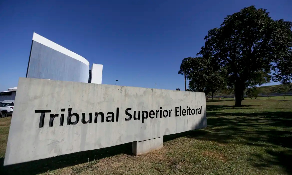 TSE reforça regras sobre inteligência artificial e redes sociais para eleições de 2026