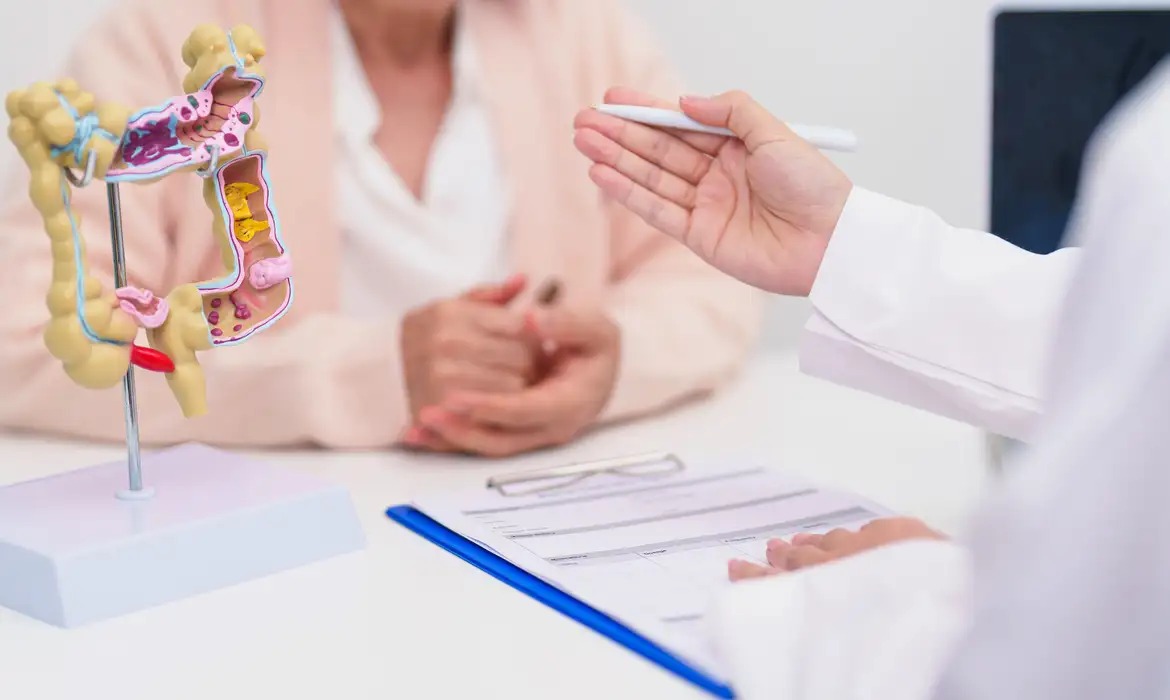 Novo teste do SUS identifica sangue oculto nas fezes para rastrear câncer