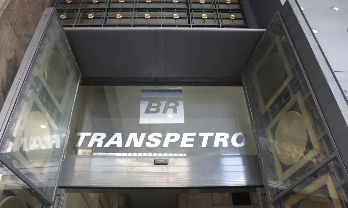 Concurso Transpetro tem vagas e salários de até R$ 15 mil