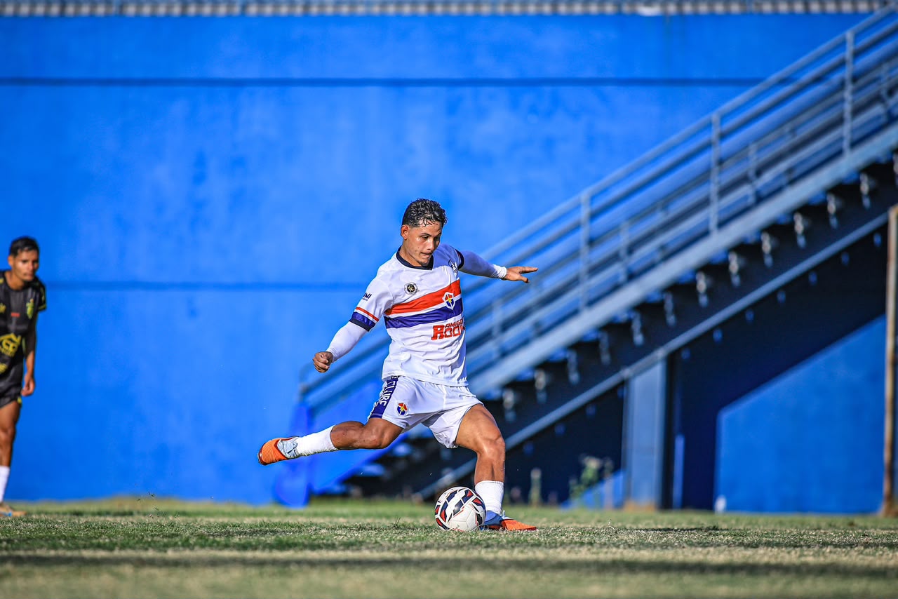 Léo Salgado retorna com gol e Fast Clube busca acesso no Barezão