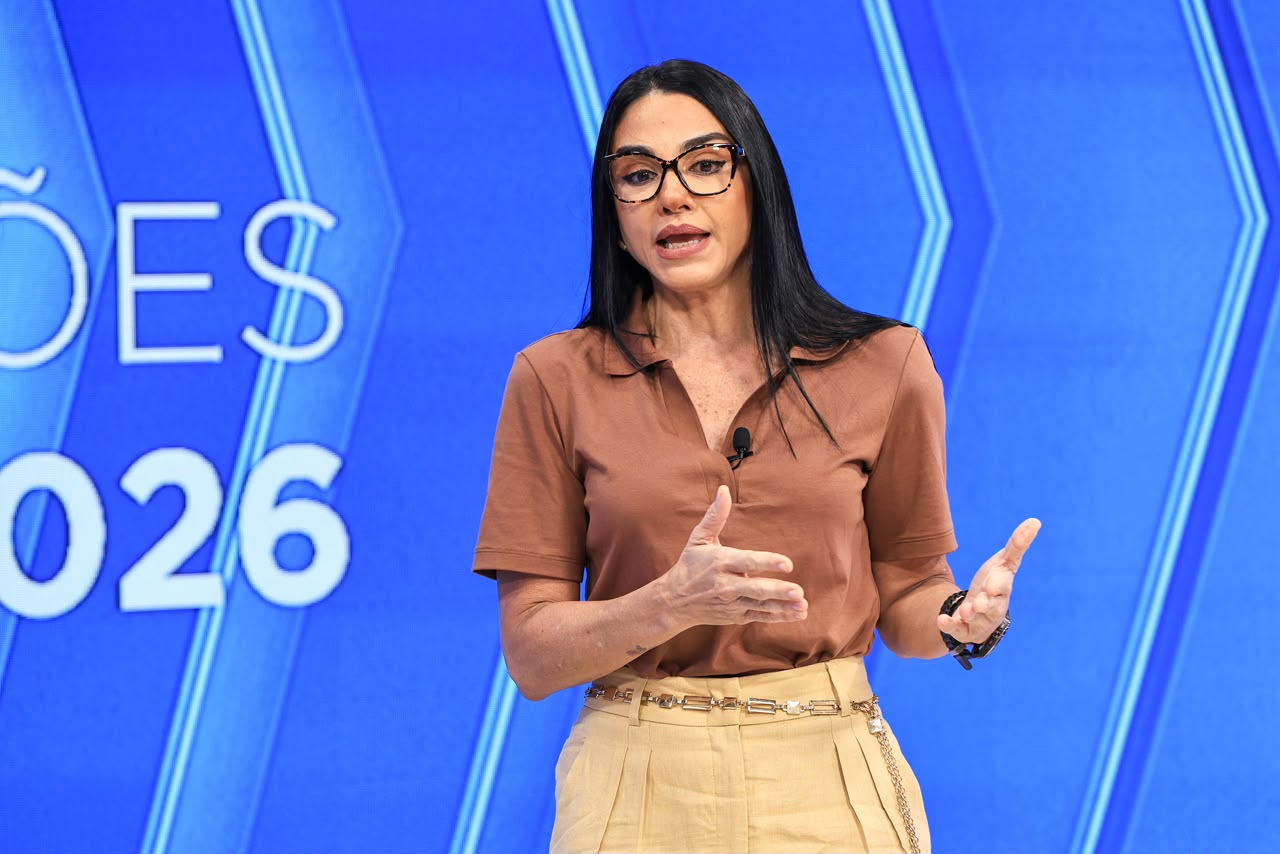 Shádia defende mais atendimento especializado às mulheres