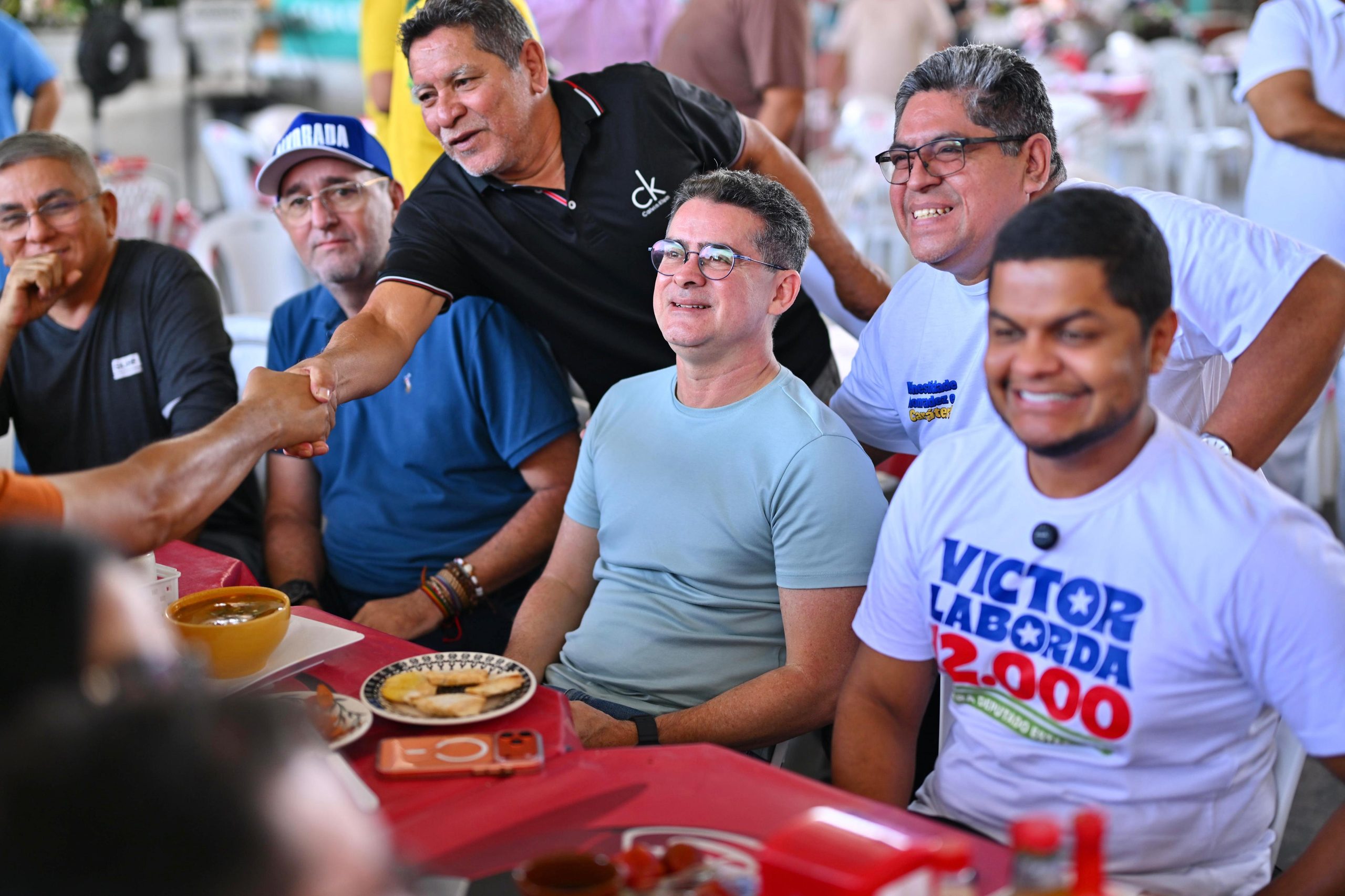 David Almeida destaca revitalização da Feira do Alvorada e investimentos no bairro