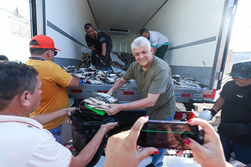 Jaraqui da Gente leva pescado e amplia segurança alimentar em Manaus