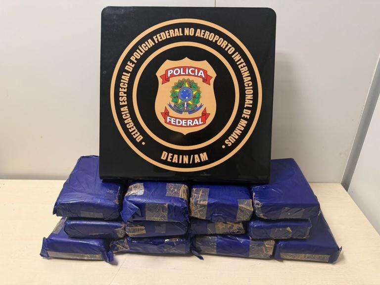 Mulher é presa com 12 kg de skunk escondidos em mala no Aeroporto de Manaus