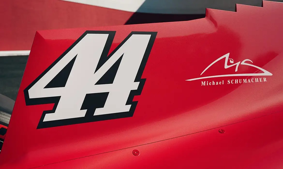 Legado de Schumacher inspira visual especial da Ferrari
