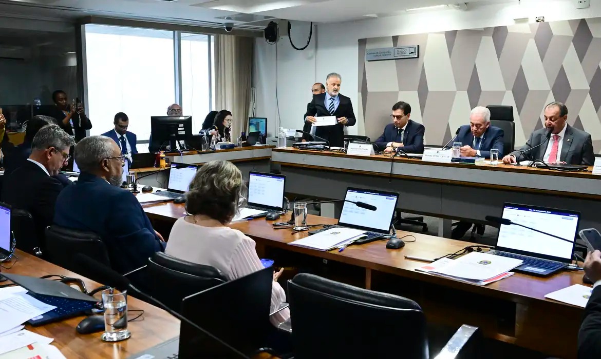 PEC do fim da 6x1 prevê mudanças na jornada e no descanso dos trabalhadores