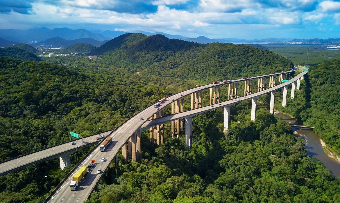 CNI defende união de recursos públicos e privados para modernizar infraestrutura