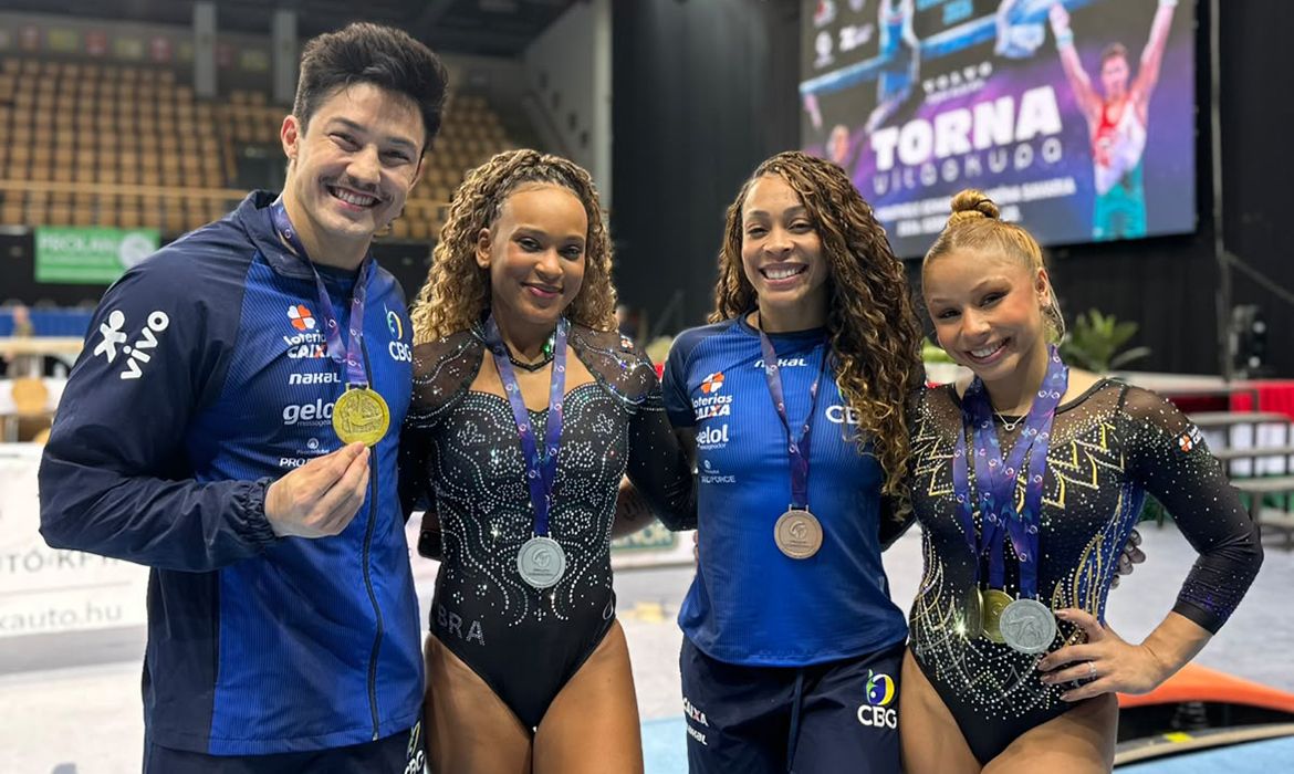 Arthur Nory vence barra fixa com nota 14,133 na Copa do Mundo